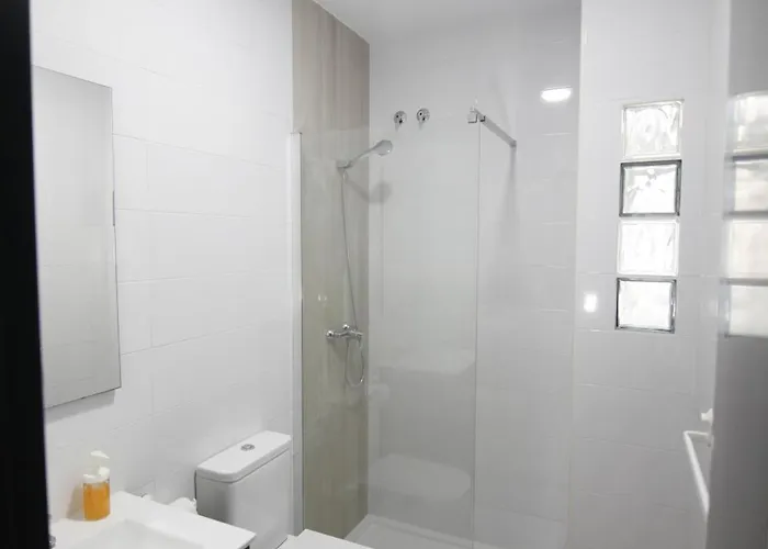 Magnifica Oportunidad, Junto Playa Y Pleno Centro Cadix